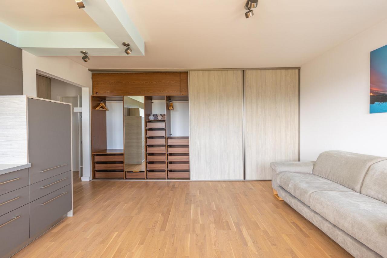 Floor Apartment
